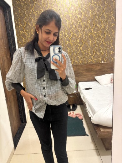 high profile Call Girls in Royal Plaza Hotel