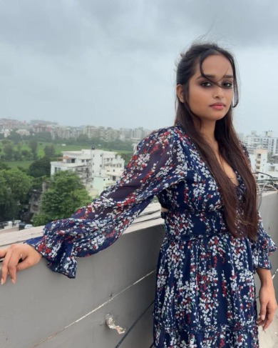 high profile Call Girls in Royal Plaza Hotel
